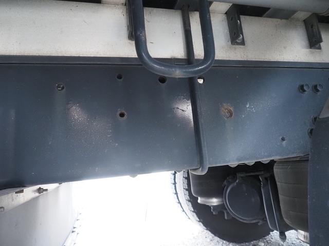 ヒノレンジャー 車検付 融雪仕様 7200ボデー 格納ゲート付 エアサス 積載6.4トン ハイルーフ ベッド付 フルワイド(27枚目)