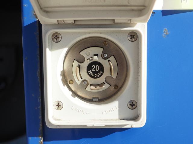 デュトロ 　スタンバイ付　ダブルサイド観音扉　キーストン　積載３トン　ワイドロング（18枚目）