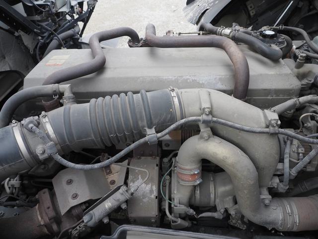 プロフィア 　積載１３．４トン　４軸低床　アルミウイング（5枚目）