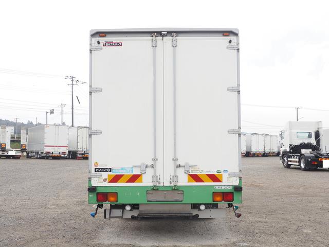 フォワード 　フルワイド　ベッド付　アルミウイング車（9枚目）