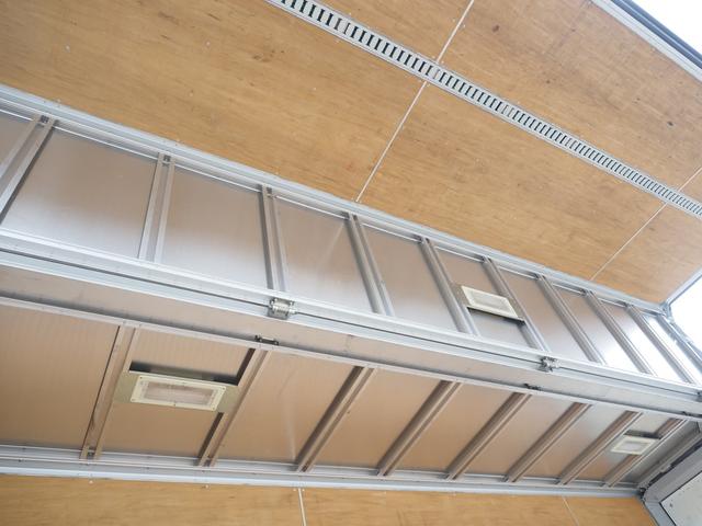 フォワード 　フルワイド　ベッド付　アルミウイング車（12枚目）