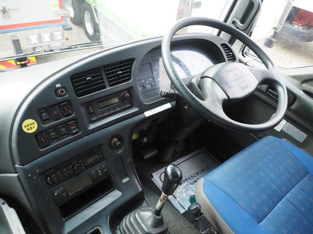 ギガ 　低温設定　７速マニュアル　ジョロダー４列　４軸低床　冷凍ウィング（23枚目）