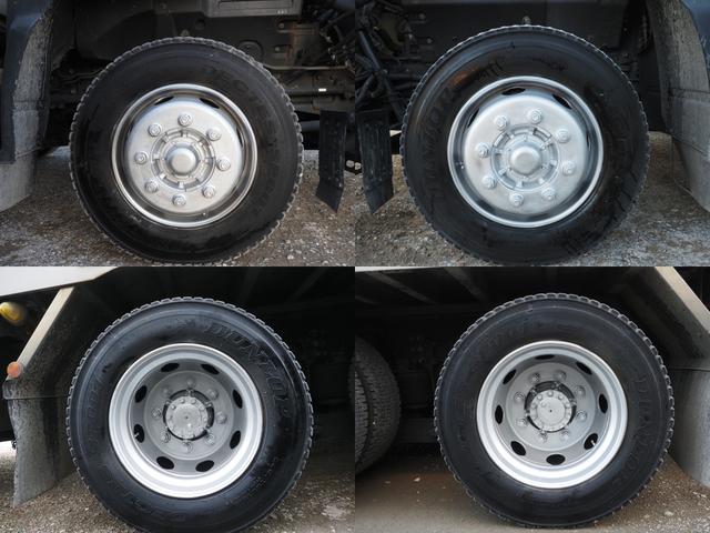 ギガ 　７速マニュアル　積載１３．６トン　４軸低床　アルミウィング（27枚目）