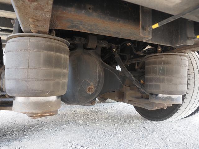 プロフィア 　ハイルーフ　積載１３．６トン　メッキ付　４軸低床　アルミウィング（27枚目）