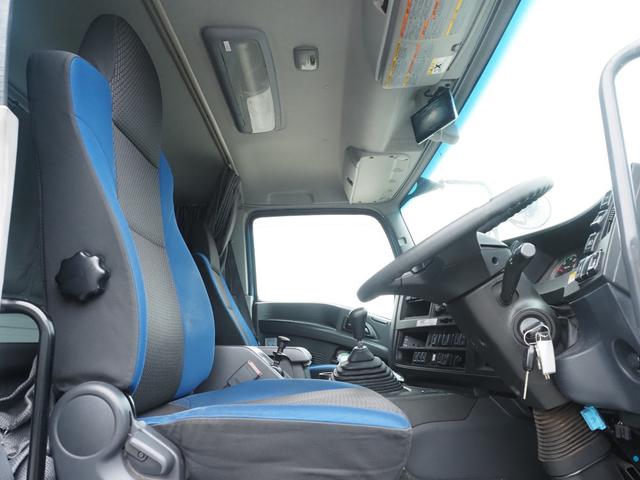 ギガ 　車検付　格納パワーゲート　７速マニュアル　アルミウイング車（4枚目）