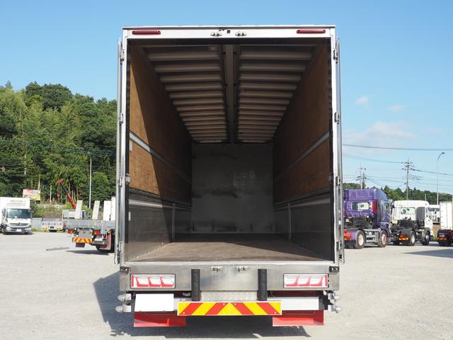 ギガ 　融雪仕様　７速マニュアル　積載１３．５トン　ハイルーフ　４軸低床　アルミウイング（10枚目）