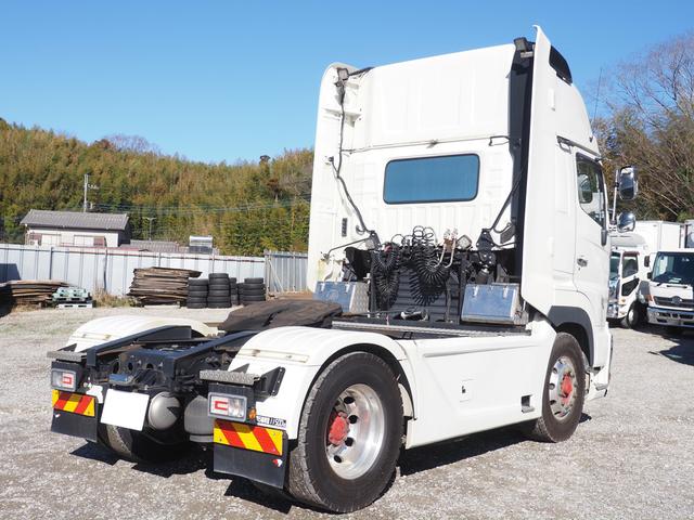 プロフィア 　第５輪荷重１１．５トン　４８０馬力　ハイルーフ　トラクタヘッド（2枚目）