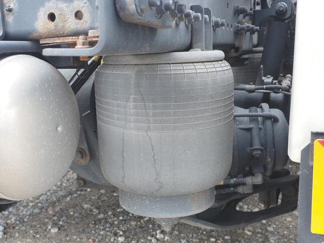 プロフィア 　第５輪荷重１１．５トン　４８０馬力　ハイルーフ　トラクタヘッド（23枚目）