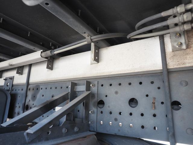 フォワード 　格納ゲート付　フルワイド　中温設定　ベッド付　冷凍ウィング車（25枚目）