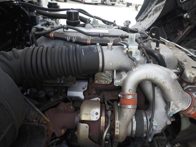 ギガ 　ハイルーフ　積載１３．５トン　メッキ付　アルミウイング車（5枚目）