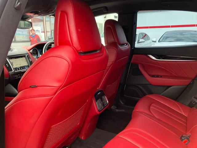 お電話でのお問い合せは、グーネット無料電話をご利用ください。００７８−６０４９−２９１５