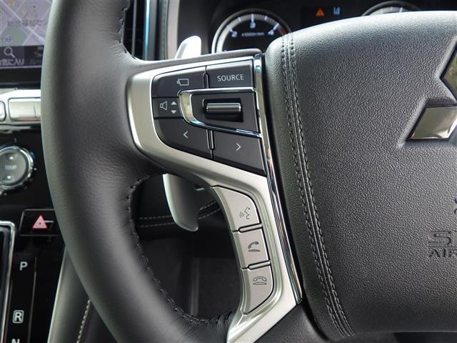 デリカＤ：５ シャモニー　登録済未使用車　全方位　アルパイン１１型ナビ　ＴＶ　ＢＴ　ｅ－Ａｓｓｉｓｔ　エレクトリックテールゲート　両側電動　パワーシート　シートヒーター　ステアリングヒーター　純正１８インチＡＷ（10枚目）