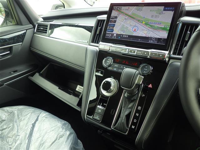デリカＤ：５ シャモニー　登録済未使用車　全方位　アルパイン１１型ナビ　ＴＶ　ＢＴ　ｅ－Ａｓｓｉｓｔ　エレクトリックテールゲート　両側電動　パワーシート　シートヒーター　ステアリングヒーター　純正１８インチＡＷ（14枚目）