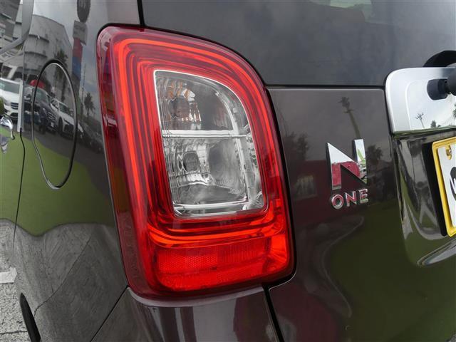 Ｎ－ＯＮＥ Ｇ・Ｌパッケージ　純正ナビ　ＣＤ　Ｂカメラ　純正１４インチＡＷ　ＨＩＤヘッドライト　オートライト　スマートキー　アイドリングストップ　横滑り防止装置　エアバッグ　エアコン　パワーステアリング　パワーウィンドウ　ＡＢＳ（25枚目）