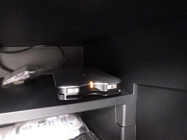 ノート e-パワー メダリスト 全方位 純正ナビ TV BT エマブレ ETC インテリジェントルームミラー LEDヘッドライト ウインカーミラー コーナーセンサー 純正15インチアルミホイル エアロ DVD再生 衝突防止システム(6枚目)