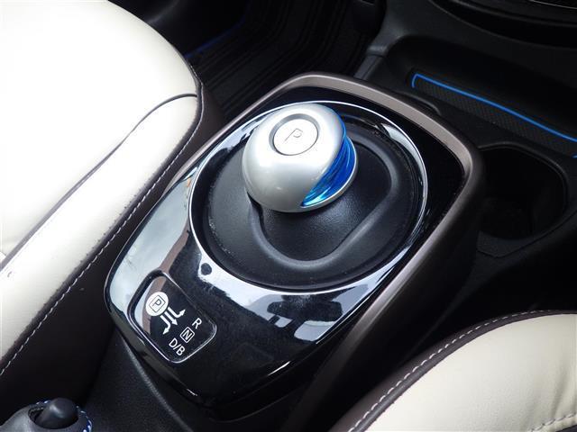 ノート e-パワー メダリスト 全方位 純正ナビ TV BT エマブレ ETC インテリジェントルームミラー LEDヘッドライト ウインカーミラー コーナーセンサー 純正15インチアルミホイル エアロ DVD再生 衝突防止システム(11枚目)