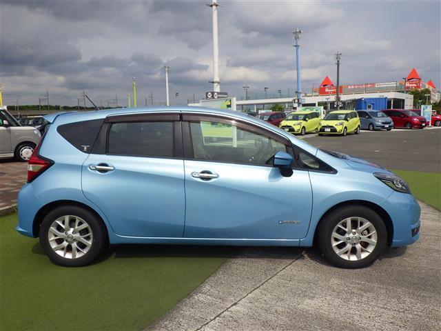 ノート e-パワー メダリスト 全方位 純正ナビ TV BT エマブレ ETC インテリジェントルームミラー LEDヘッドライト ウインカーミラー コーナーセンサー 純正15インチアルミホイル エアロ DVD再生 衝突防止システム(34枚目)