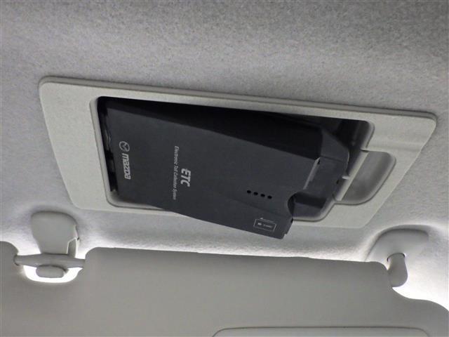 デミオ XDツーリング 純正ナビ TV BT HUD BSM ドラレコ 衝突軽減 クルコン ETC LEDヘッドライト 純正16インチアルミホイル バックカメラ ターボ DVD再生 オートライト 衝突防止システム エアバッグ(10枚目)