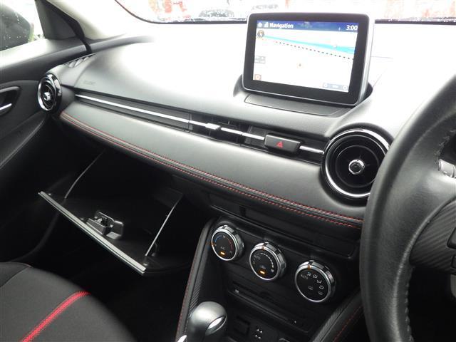 デミオ XDツーリング 純正ナビ TV BT HUD BSM ドラレコ 衝突軽減 クルコン ETC LEDヘッドライト 純正16インチアルミホイル バックカメラ ターボ DVD再生 オートライト 衝突防止システム エアバッグ(15枚目)