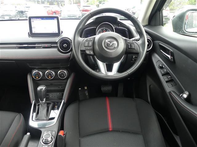 デミオ XDツーリング 純正ナビ TV BT HUD BSM ドラレコ 衝突軽減 クルコン ETC LEDヘッドライト 純正16インチアルミホイル バックカメラ ターボ DVD再生 オートライト 衝突防止システム エアバッグ(18枚目)