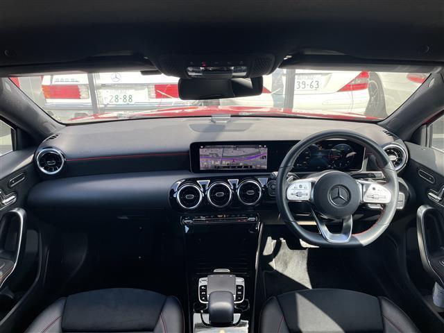 Ａクラス Ａ２００ｄ　ＡＭＧライン　ワイヤレス充電　ＲＳＰ　純正ドライブレコーダー　シートヒーター　パワーシート　純正ＨＤＤナビ　バックカメラ　地デジ　Ｂｌｕｅｔｏｏｔｈ　純正１８インチＡＷ　コーナーセンサー（2枚目）