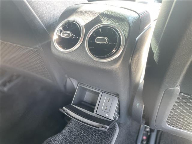 Ａクラス Ａ２００ｄ　ＡＭＧライン　ワイヤレス充電　ＲＳＰ　純正ドライブレコーダー　シートヒーター　パワーシート　純正ＨＤＤナビ　バックカメラ　地デジ　Ｂｌｕｅｔｏｏｔｈ　純正１８インチＡＷ　コーナーセンサー（3枚目）