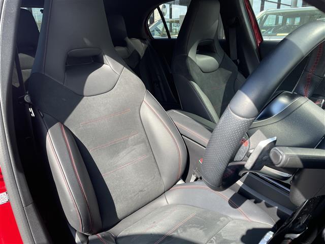 Ａクラス Ａ２００ｄ　ＡＭＧライン　ワイヤレス充電　ＲＳＰ　純正ドライブレコーダー　シートヒーター　パワーシート　純正ＨＤＤナビ　バックカメラ　地デジ　Ｂｌｕｅｔｏｏｔｈ　純正１８インチＡＷ　コーナーセンサー（19枚目）