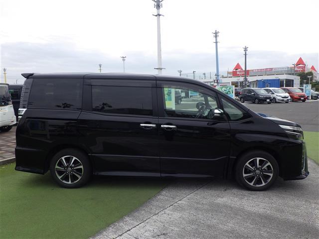 ヴォクシー ZS 煌III(32枚目)