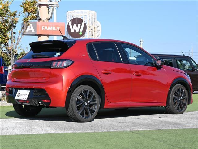 【右斜後】ガリバーの保証は、走行距離が無制限！電球や消耗品、ナビ等の社外品も保証対象。末永いカーライフに対応する充実した保証内容（保証期間によって保証内容は変わります。）