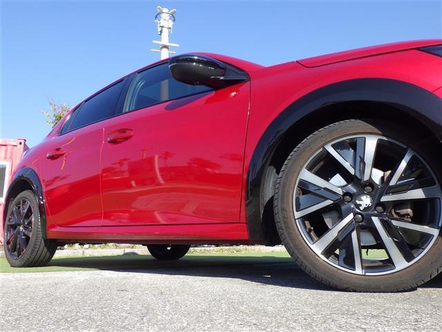 【タイヤ・ホイール】足回りもかっこよく決まってます！社外のアルミやスタッドレスタイヤも取り扱いございます！！ドレスアップもカスタマイズもお任せください！！