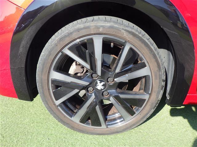 【タイヤ・ホイール】足回りもかっこよく決まってます！社外のアルミやスタッドレスタイヤも取り扱いございます！！ドレスアップもカスタマイズもお任せください！！