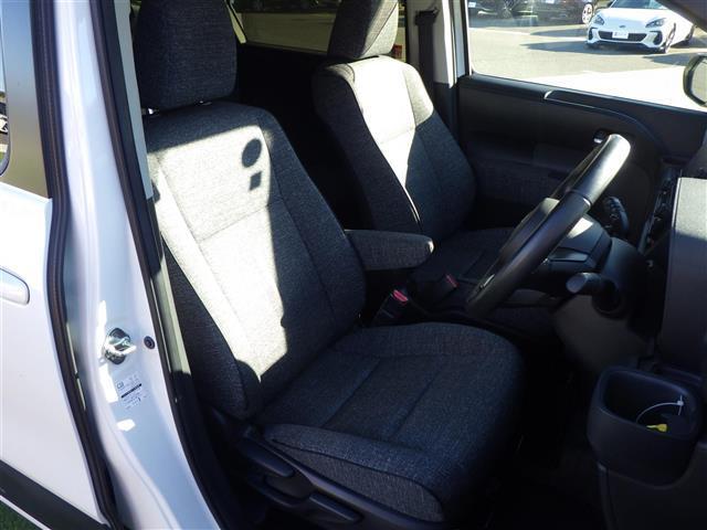 シエンタ ハイブリッドＺ　全方位　１０．５型純正ナビ　ＴＶ　ＢＴ　後席モニター　Ｔｏｙｏｔａ　Ｓａｆｅｔｙ　Ｓｅｎｓｅ　両側電動　シートヒーター　ＥＴＣ　ＬＥＤヘッドライト　クリアランスソナー　純正１５インチアルミホイル（19枚目）