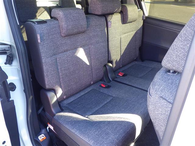 シエンタ ハイブリッドＺ　全方位　１０．５型純正ナビ　ＴＶ　ＢＴ　後席モニター　Ｔｏｙｏｔａ　Ｓａｆｅｔｙ　Ｓｅｎｓｅ　両側電動　シートヒーター　ＥＴＣ　ＬＥＤヘッドライト　クリアランスソナー　純正１５インチアルミホイル（20枚目）