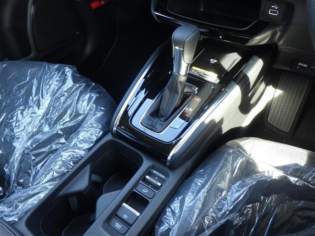 ヴェゼル e:HEV Z 登録済未使用車(16枚目)