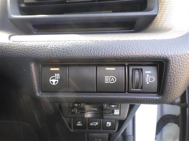 プリウス Ｚ　アドＰ　全方位　１２．３型純正ナビ　ＴＶ　ＢＴ　Ｔｏｙｏｔａ　Ｓａｆｅｔｙ　Ｓｅｎｓｅ　パワーバックドア　パワーシート　エアシート　シートヒーター　ステアリングヒーター　ＥＴＣ　クリアランスソナー（17枚目）