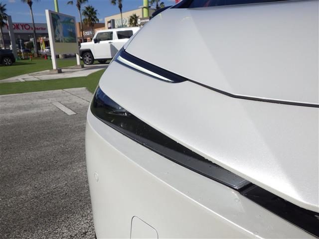 プリウス Ｚ　アドＰ　全方位　１２．３型純正ナビ　ＴＶ　ＢＴ　Ｔｏｙｏｔａ　Ｓａｆｅｔｙ　Ｓｅｎｓｅ　パワーバックドア　パワーシート　エアシート　シートヒーター　ステアリングヒーター　ＥＴＣ　クリアランスソナー（28枚目）