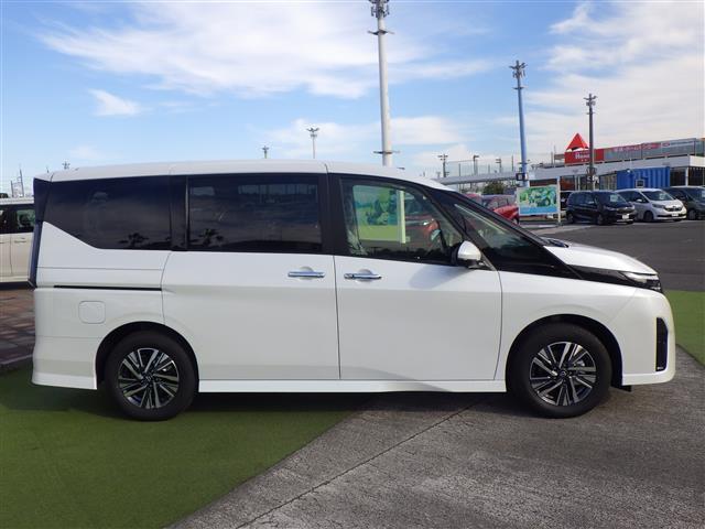 セレナ ｅ－パワー　ハイウェイスターＶ　登録済未使用車　全方位　１２．３型純正ナビ　ＴＶ　ＢＴ　エマブレ　プロパイ　インテリジェントクルーズコントロール　ハンズフリー両側電動　インテリジェントルームミラー　置充　ＥＴＣ　コーナーセンサー（34枚目）