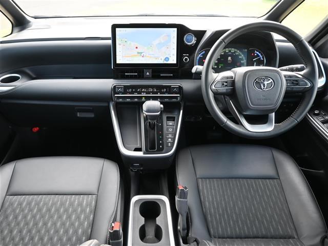 ノア ハイブリッドＳ－Ｚ　１０．５型純正ナビ　ＴＶ　ＢＴ　両側電動　ドラレコ　Ｔｏｙｏｔａ　Ｓａｆｅｔｙ　シートヒーター　ＥＴＣ　ＬＥＤヘッドライト　クリアランスソナー　純正１７インチアルミホイル（2枚目）