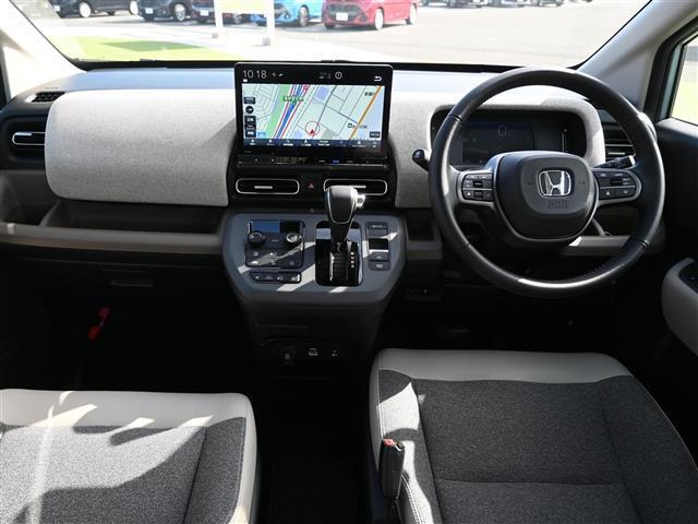 フリード ｅ：ＨＥＶエアー　ＥＸ　全方位　１１．４型純正ナビ　ＴＶ　ＢＴ　ホンダセンシング　両側電動　シートヒーター　ドラレコ　ＥＴＣ　ＬＥＤヘッドライト　ウインカーミラー　コーナーセンサー　純正１５インチアルミホイル（2枚目）