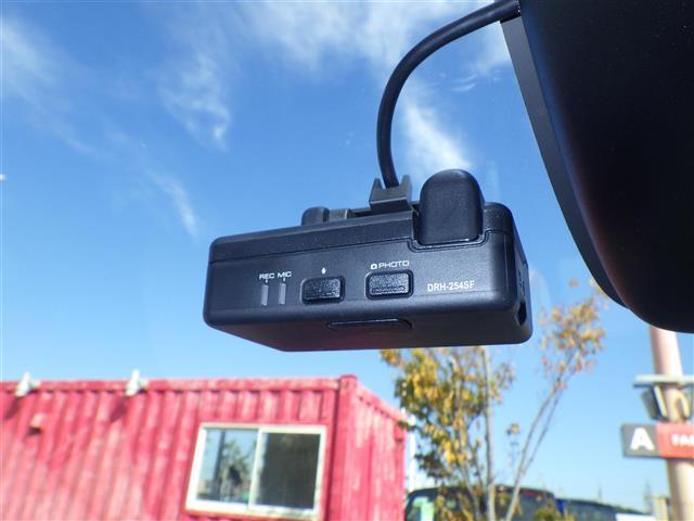 フリード ｅ：ＨＥＶエアー　ＥＸ　全方位　１１．４型純正ナビ　ＴＶ　ＢＴ　ホンダセンシング　両側電動　シートヒーター　ドラレコ　ＥＴＣ　ＬＥＤヘッドライト　ウインカーミラー　コーナーセンサー　純正１５インチアルミホイル（7枚目）