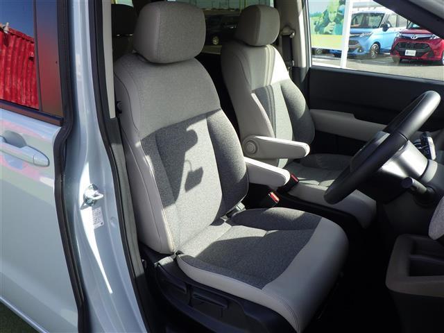 フリード ｅ：ＨＥＶエアー　ＥＸ　全方位　１１．４型純正ナビ　ＴＶ　ＢＴ　ホンダセンシング　両側電動　シートヒーター　ドラレコ　ＥＴＣ　ＬＥＤヘッドライト　ウインカーミラー　コーナーセンサー　純正１５インチアルミホイル（23枚目）