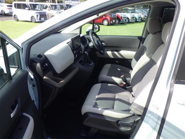 フリード ｅ：ＨＥＶエアー　ＥＸ　全方位　１１．４型純正ナビ　ＴＶ　ＢＴ　ホンダセンシング　両側電動　シートヒーター　ドラレコ　ＥＴＣ　ＬＥＤヘッドライト　ウインカーミラー　コーナーセンサー　純正１５インチアルミホイル（26枚目）