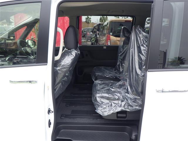 セレナ ｅ－パワー　ハイウェイスターＶ　登録済未使用車　全方位　１２．３型純正ナビ　ＴＶ　ＢＴ　プロパイ　エマブレ　インテリジェントクルーズコントロール　インテリジェントルームミラー　置充　ハンズフリー両側電動　ＥＴＣ　コーナーセンサー（20枚目）