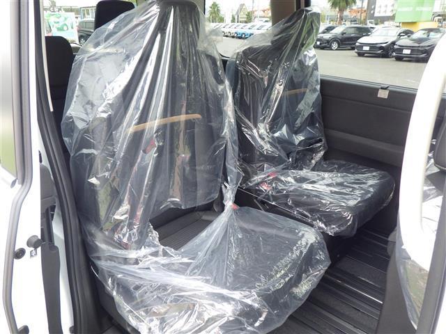 セレナ ｅ－パワー　ハイウェイスターＶ　登録済未使用車　全方位　１２．３型純正ナビ　ＴＶ　ＢＴ　プロパイ　エマブレ　インテリジェントクルーズコントロール　インテリジェントルームミラー　置充　ハンズフリー両側電動　ＥＴＣ　コーナーセンサー（21枚目）