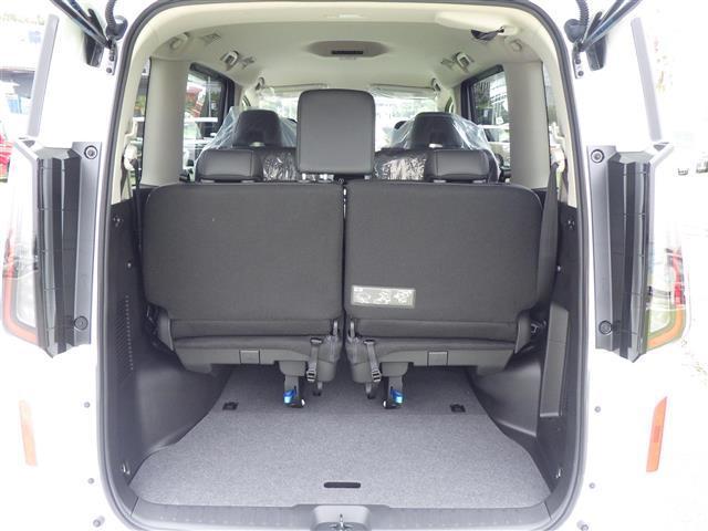 セレナ ｅ－パワー　ハイウェイスターＶ　登録済未使用車　全方位　１２．３型純正ナビ　ＴＶ　ＢＴ　プロパイ　エマブレ　インテリジェントクルーズコントロール　インテリジェントルームミラー　置充　ハンズフリー両側電動　ＥＴＣ　コーナーセンサー（23枚目）