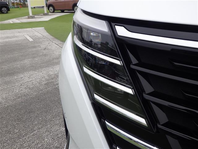 セレナ ｅ－パワー　ハイウェイスターＶ　登録済未使用車　全方位　１２．３型純正ナビ　ＴＶ　ＢＴ　プロパイ　エマブレ　インテリジェントクルーズコントロール　インテリジェントルームミラー　置充　ハンズフリー両側電動　ＥＴＣ　コーナーセンサー（27枚目）