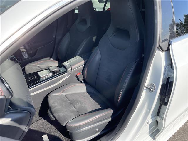 ＣＬＡクラス シューティングブレーク ＣＬＡ１８０　シューティングブレーク　ＡＭＧライン　パノラマＳＲ　ＨＵＤ　パワーシート　ワイヤレス充電　パワーバックドア　シートヒーター　純正ＨＤＤナビ　バックカメラ　地デジ　純正１８インチＡＷ　ＬＥＤライト　ＵＳＢ／Ｂｌｕｅｔｏｏｔｈ（7枚目）