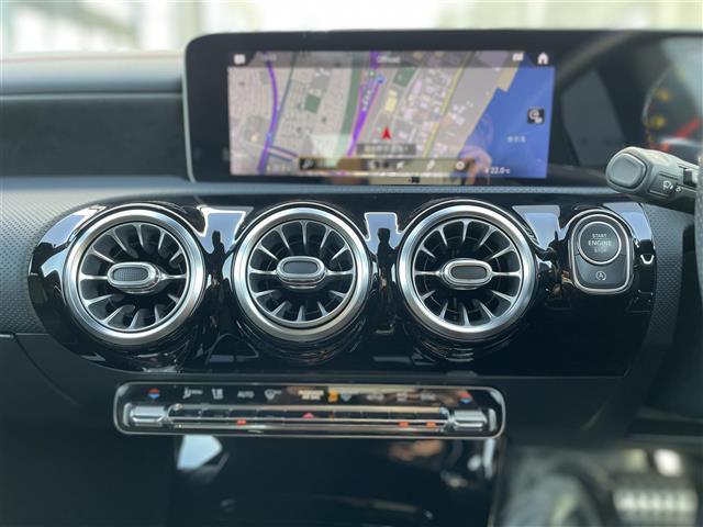 ＣＬＡクラス シューティングブレーク ＣＬＡ１８０　シューティングブレーク　ＡＭＧライン　パノラマＳＲ　ＨＵＤ　パワーシート　ワイヤレス充電　パワーバックドア　シートヒーター　純正ＨＤＤナビ　バックカメラ　地デジ　純正１８インチＡＷ　ＬＥＤライト　ＵＳＢ／Ｂｌｕｅｔｏｏｔｈ（14枚目）