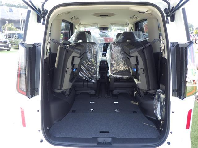 セレナ ｅ－パワー　ハイウェイスターＶ　登録済未使用車（25枚目）