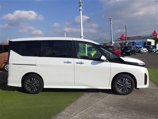 セレナ ｅ－パワー　ハイウェイスターＶ　登録済未使用車（33枚目）